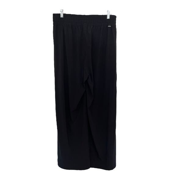 Vuori Villa Wideleg Relaxed Fit Pants Black Lightweight Womens Size Large - Picture 10 of 15